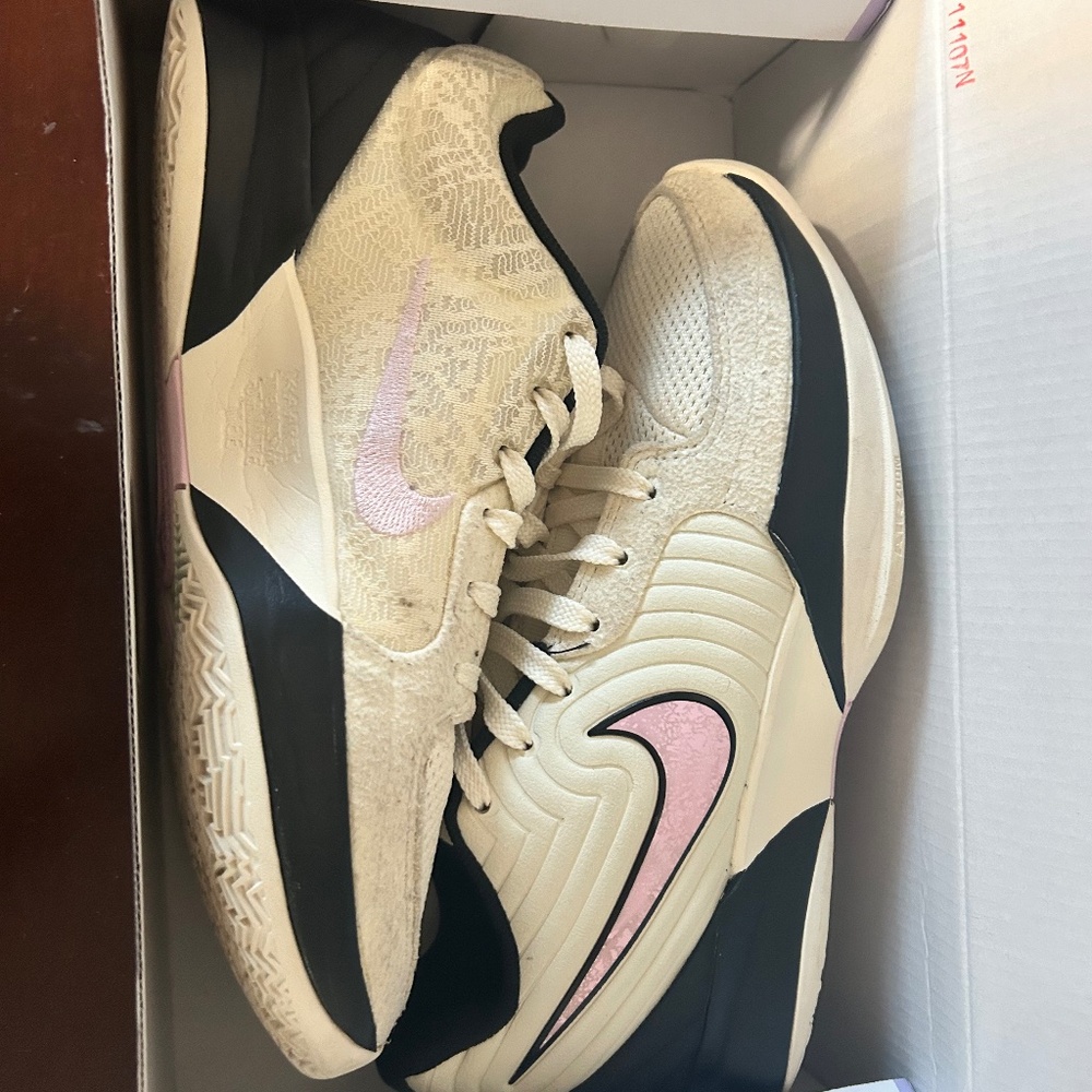 Men’s ja 2 size 8 nike